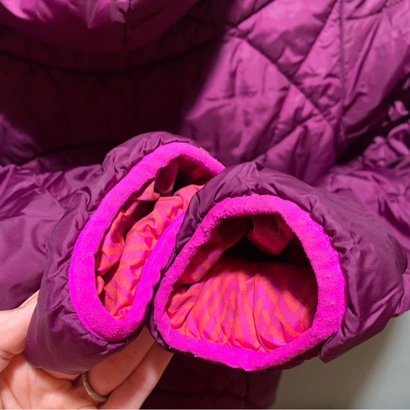 The North Face // Girls' Reversible Puffer Jacket Coat Size Medium (10/12) - Picture 9 of 16